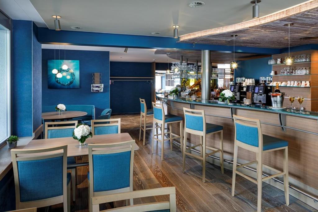 Seehotel Delphin Meisterschwanden Ngoại thất bức ảnh